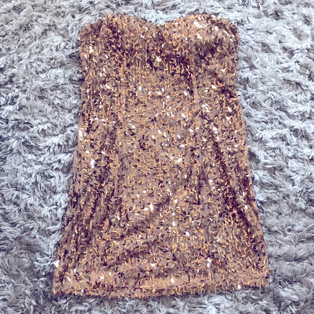 Gold Sequin Sweetheart Neckline Strapless Dress!